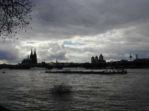Rheinpanorama mit Dom und Hohenzollernbr&uuml;cke