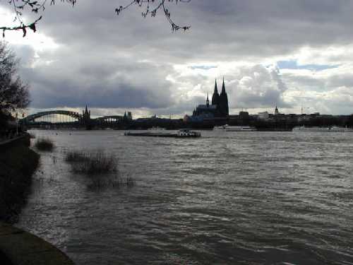 Rheinpanorama mit Dom und Hohenzollernbr&uuml;cke